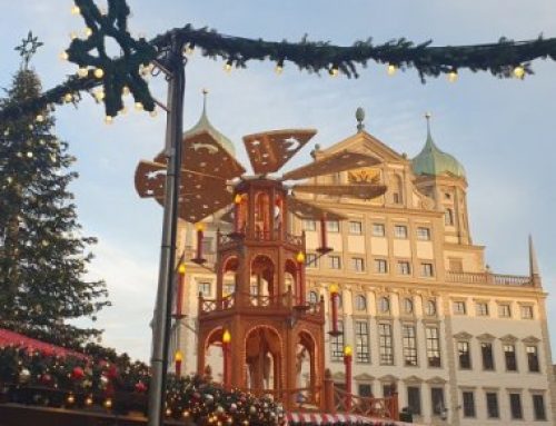 Die Theaterfreunde Augsburg e.V. wünschen allen ein frohes Weihnachtsfest und Prosit Neujahr