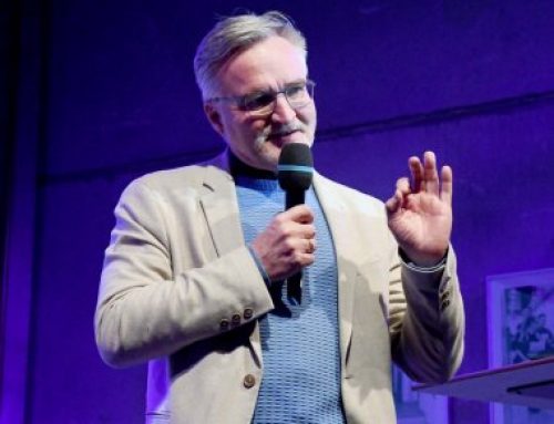 Kulturreferent Jürgen Enninger referiert zum Thema ‚Das neue Staatstheater & Kulturzukunft‘